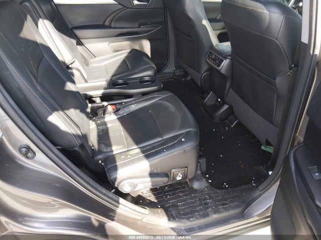Toyota Highlander Xle V6