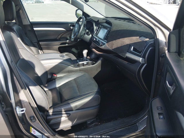 Toyota Highlander Xle V6