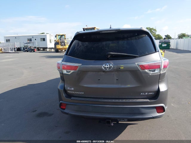 Toyota Highlander Xle V6