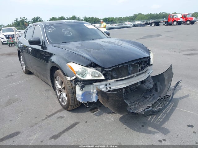 Salvage INFINITI M37x Image