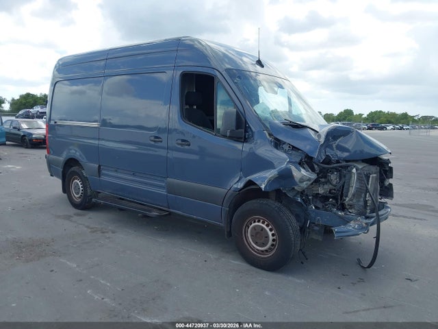 Salvage Mercedes-Benz Sprinter 2500 Image