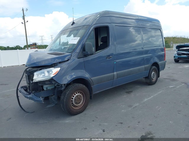 Mercedes-Benz Sprinter 2500 High Roof V6