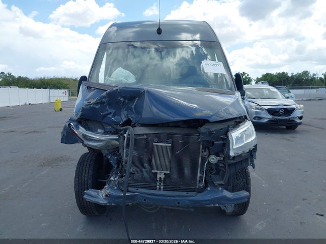 Mercedes-Benz Sprinter 2500 High Roof V6