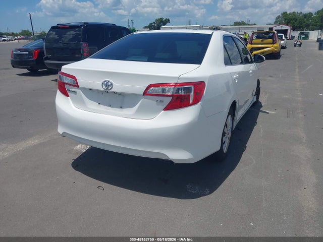 Toyota Camry Le