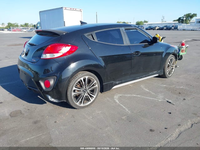 Hyundai VELOSTER Turbo