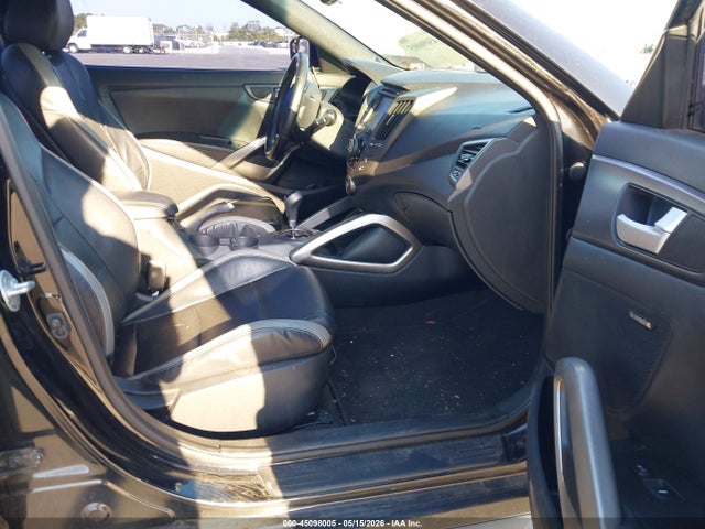 Hyundai VELOSTER Turbo