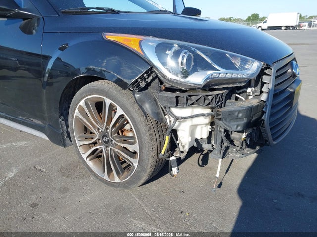 Hyundai VELOSTER Turbo