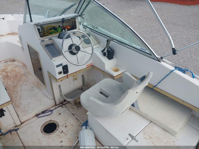 Grady White 25
