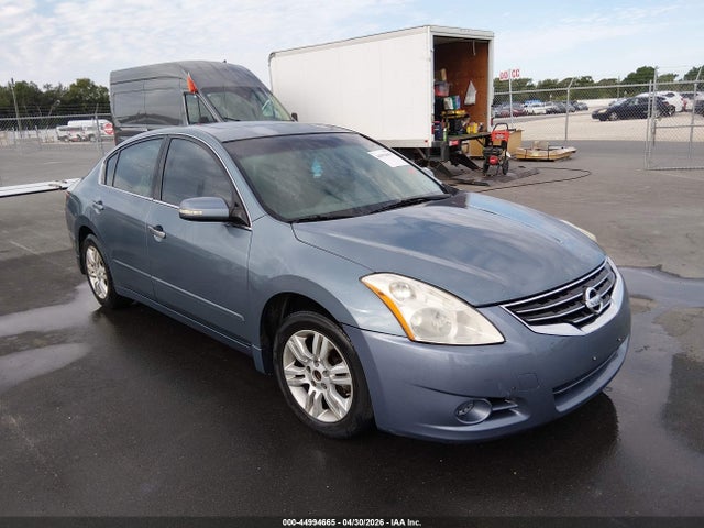 Salvage Nissan Altima Image