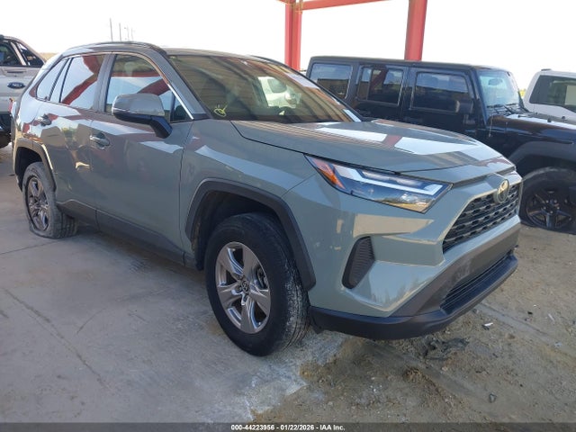 Salvage Toyota RAV4 Image