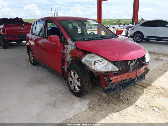 Salvage Nissan Versa Image