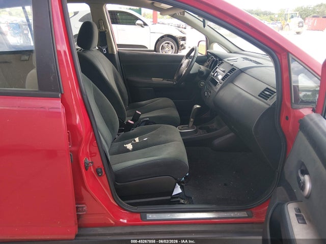 Nissan Versa 1.8 S