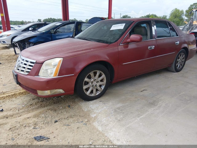 Cadillac DTS Luxury Collection