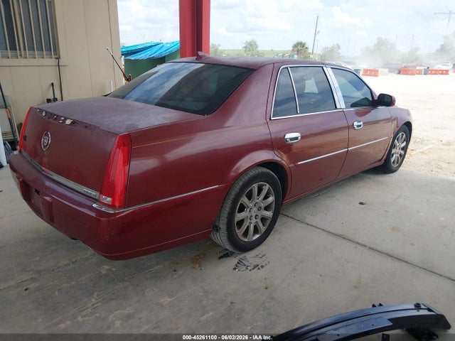 Cadillac DTS Luxury Collection