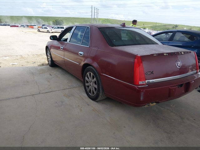 Cadillac DTS Luxury Collection