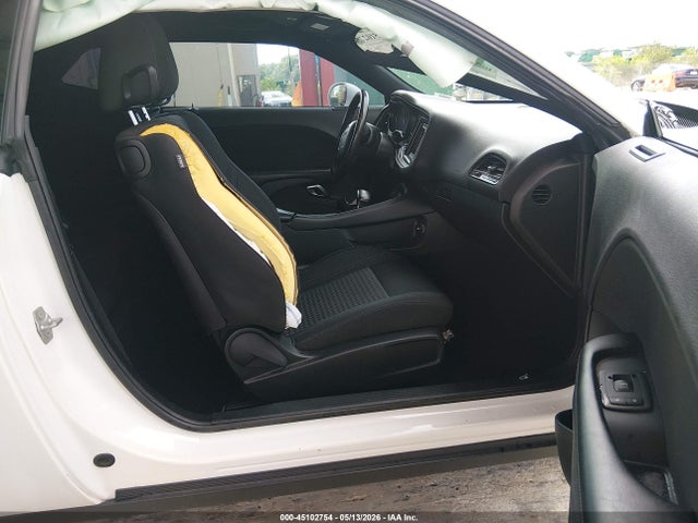 Dodge Challenger Sxt