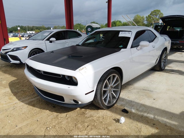 Dodge Challenger Sxt