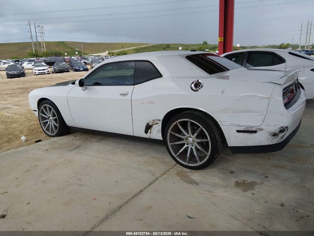 Dodge Challenger Sxt