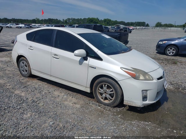 Salvage Toyota Prius Image