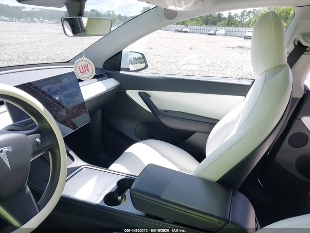 Tesla Model Y Long Range Dual Motor All-wheel Drive