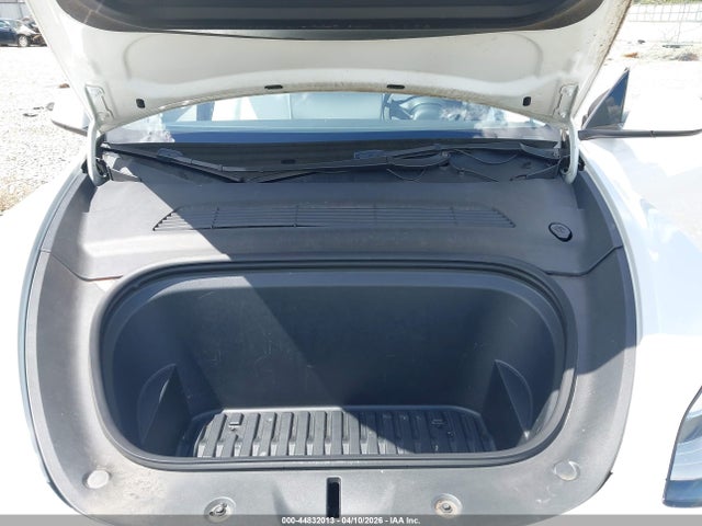 Tesla Model Y Long Range Dual Motor All-wheel Drive