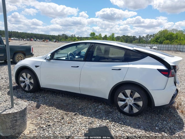 Tesla Model Y Long Range Dual Motor All-wheel Drive