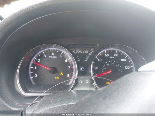 Nissan Versa 1.6 Sv