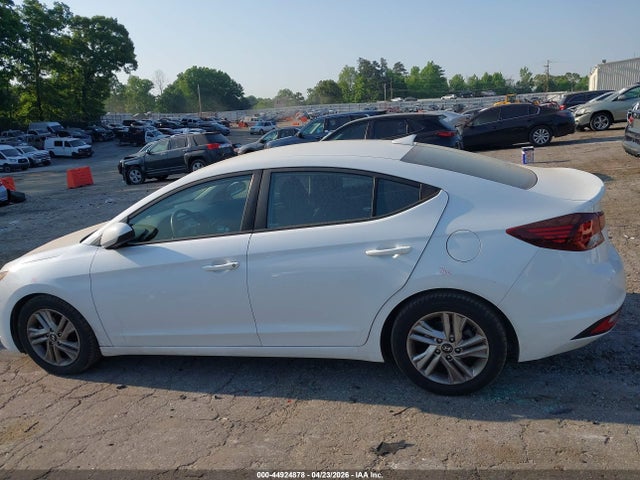 Hyundai ELANTRA Sel