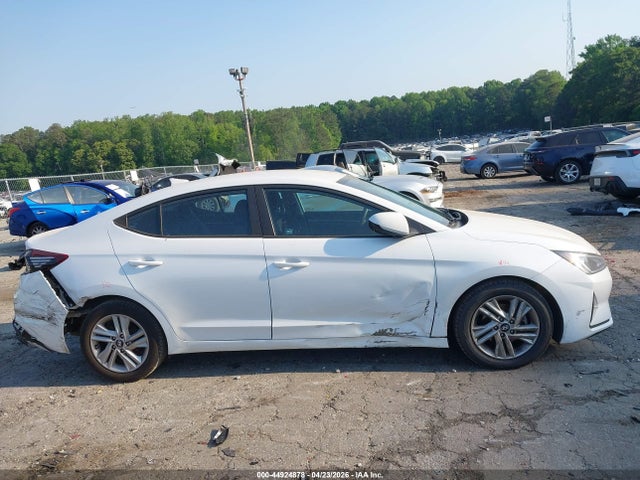 Hyundai ELANTRA Sel