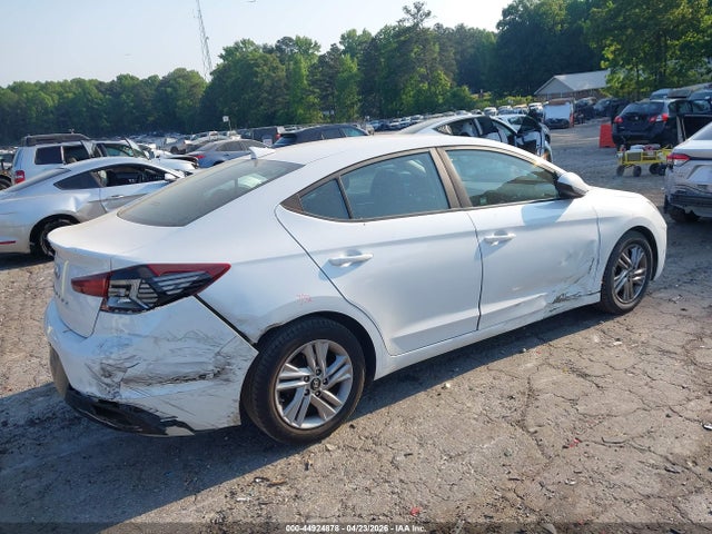 Hyundai ELANTRA Sel