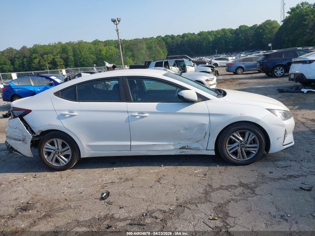 Hyundai ELANTRA Sel