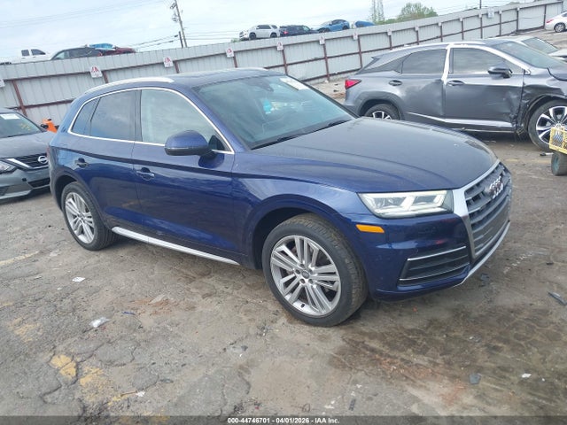 Salvage Audi Q5 Image