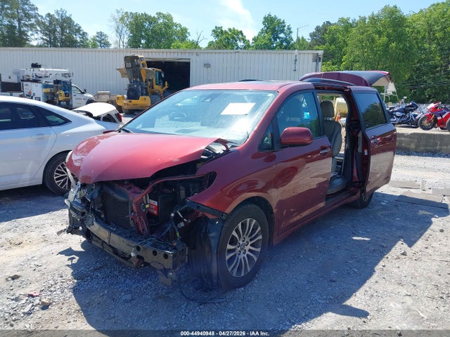 Toyota Sienna Xle 8 Passenger