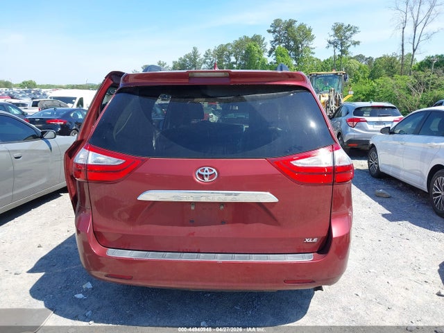 Toyota Sienna Xle 8 Passenger