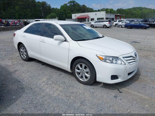 Salvage Toyota Camry Image