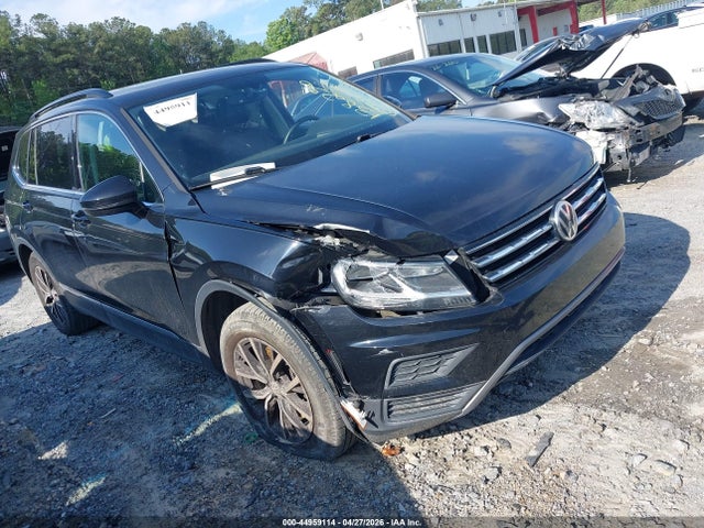 Salvage Volkswagen Tiguan Image