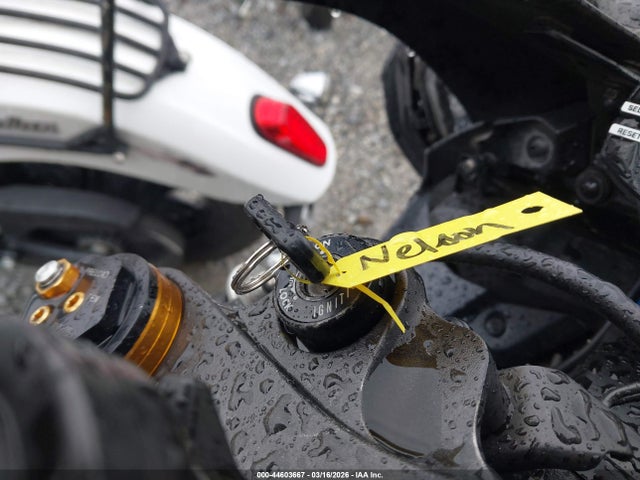 Yamaha Yzfr6