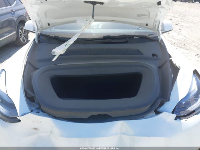 Tesla Model Y Long Range Dual Motor All-wheel Drive