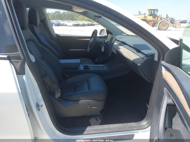 Tesla Model Y Long Range Dual Motor All-wheel Drive