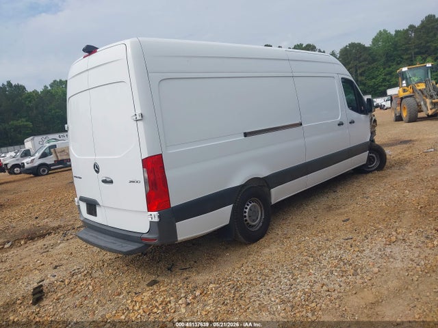 Mercedes-Benz Sprinter 2500 High Roof V6