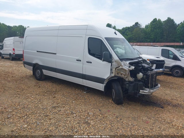 Salvage Mercedes-Benz Sprinter 2500 Image