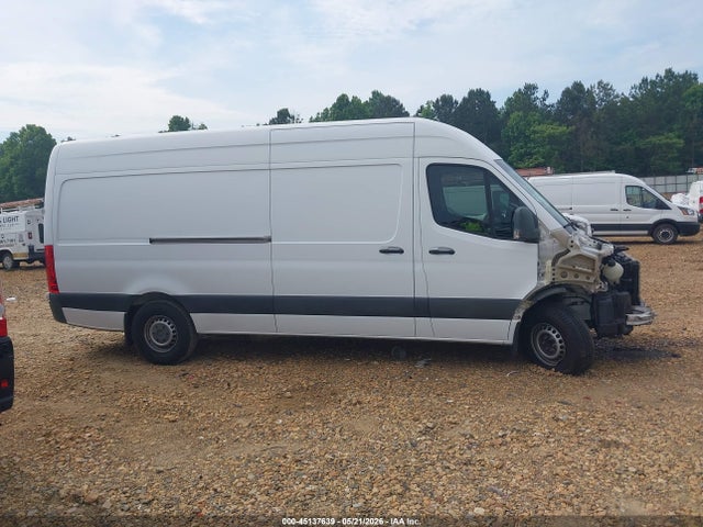 Mercedes-Benz Sprinter 2500 High Roof V6