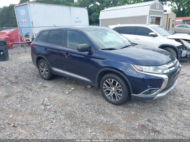 Salvage Mitsubishi Outlander Image