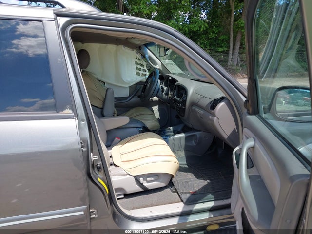 Toyota Sequoia Sr5 V8
