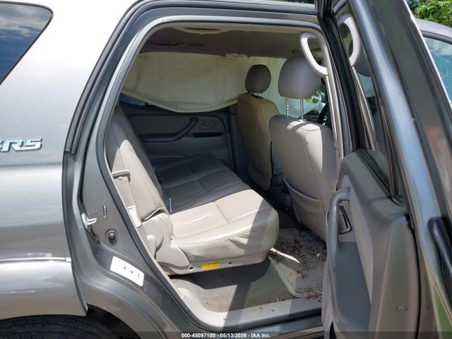 Toyota Sequoia Sr5 V8