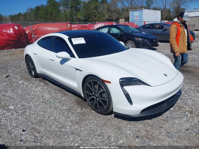 Salvage Porsche Taycan Image