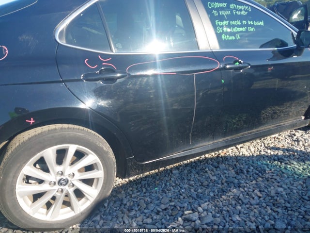 Toyota Camry Le