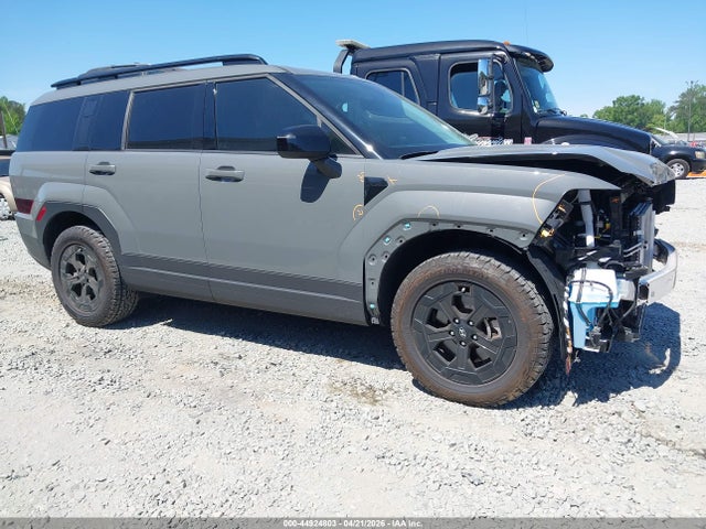 Salvage Hyundai SANTA FE Image