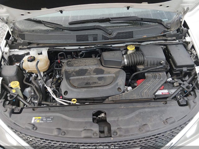 Chrysler Pacifica Touring L