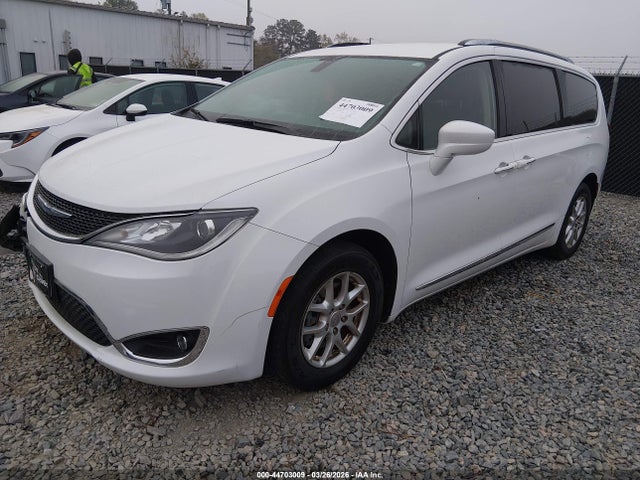 Chrysler Pacifica Touring L